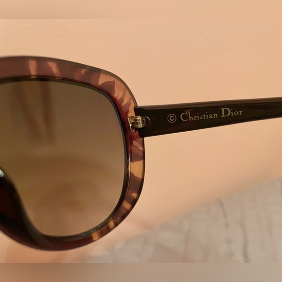 NWOT authentic Dior sunglasses - Picture 3 of 7